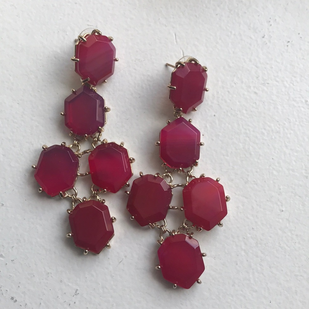 Kendra Scott fuchsia drop earrings